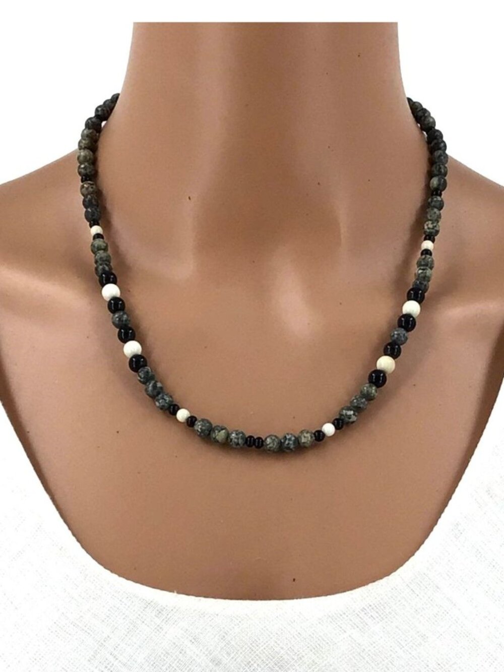 Vintage Karla Jordan Jewelry Picasso Stone Beads 19 Inch Length Black White